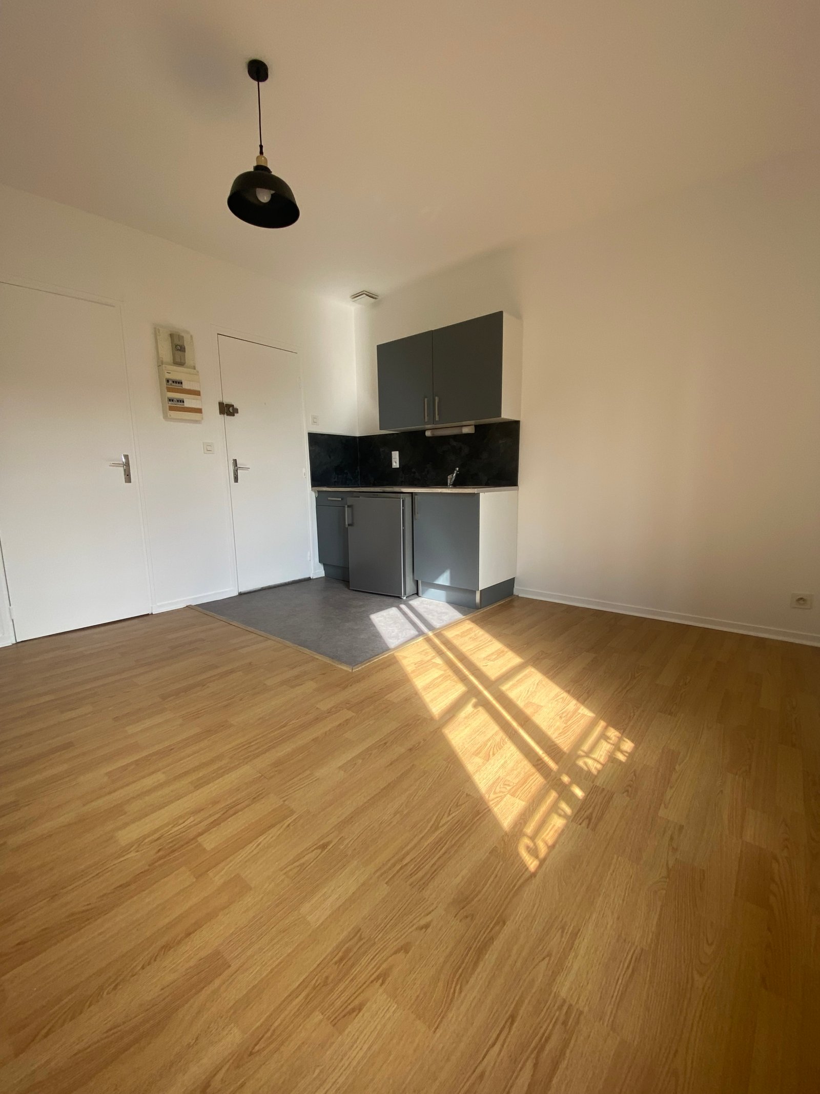 STUDIO PROCHE CENTRE VILLE