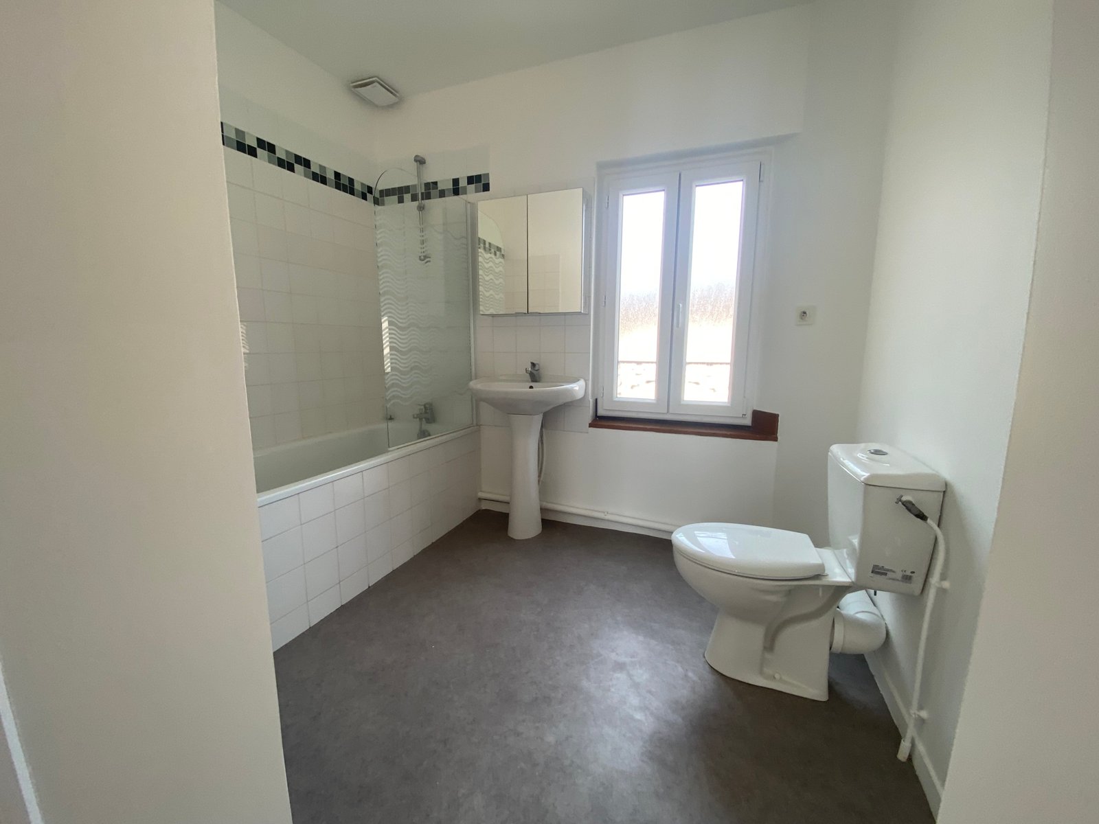 STUDIO PROCHE CENTRE VILLE